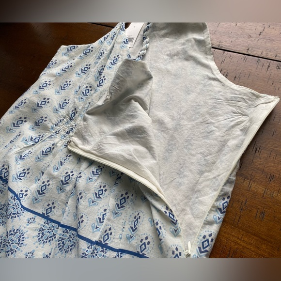 •NWT•Banana Republic Fully Lined Sleeveless Top - Picture 8 of 12